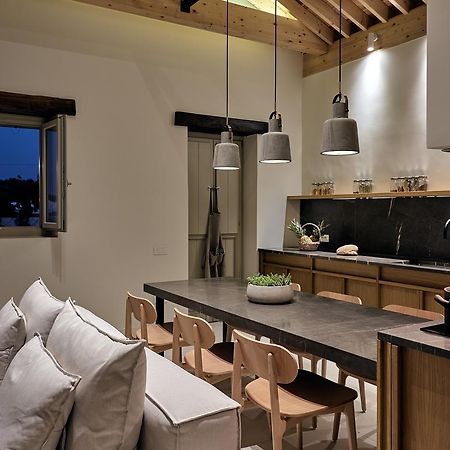 Niova Villa - Seafront, Private Pool And Ionian Sea Views, By Zantewize Alykes  Buitenkant foto