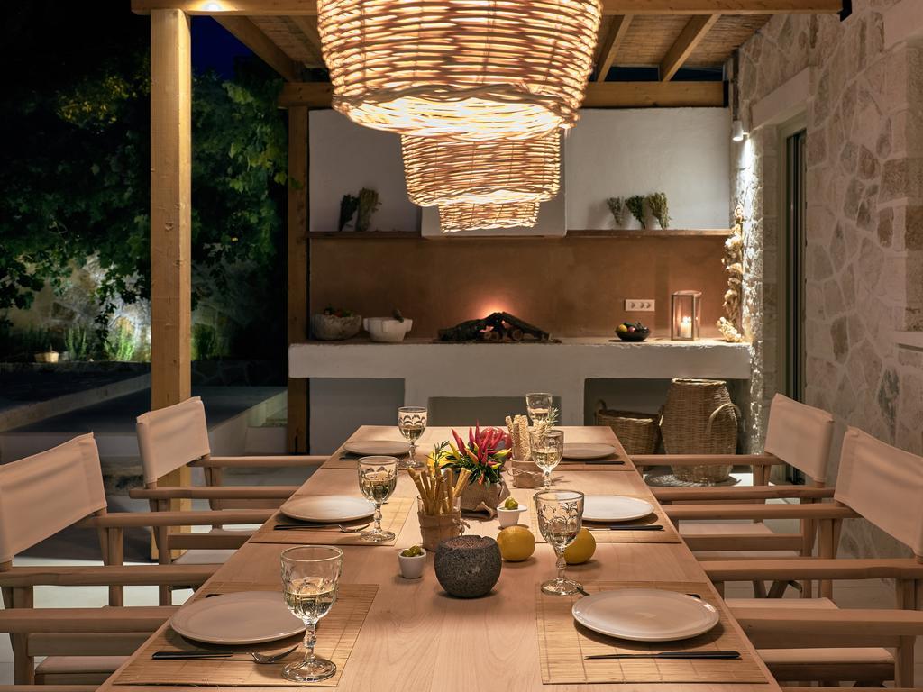 Niova Villa - Seafront, Private Pool And Ionian Sea Views, By Zantewize Alykes  Buitenkant foto
