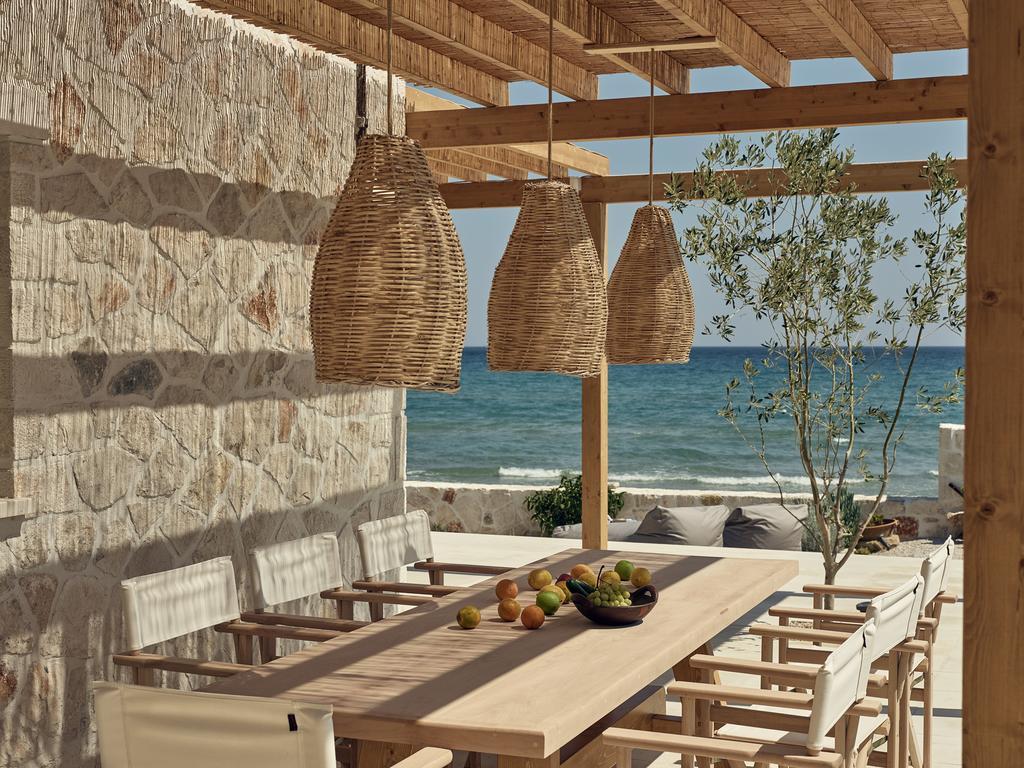 Niova Villa - Seafront, Private Pool And Ionian Sea Views, By Zantewize Alykes  Buitenkant foto