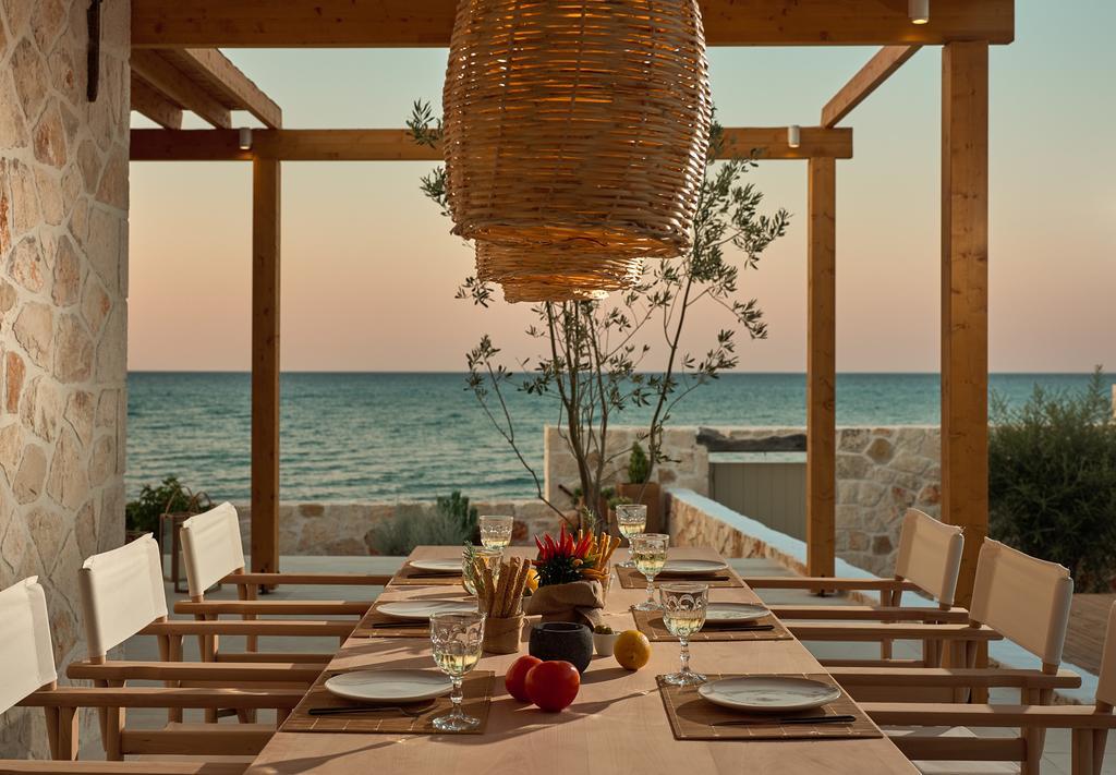 Niova Villa - Seafront, Private Pool And Ionian Sea Views, By Zantewize Alykes  Buitenkant foto